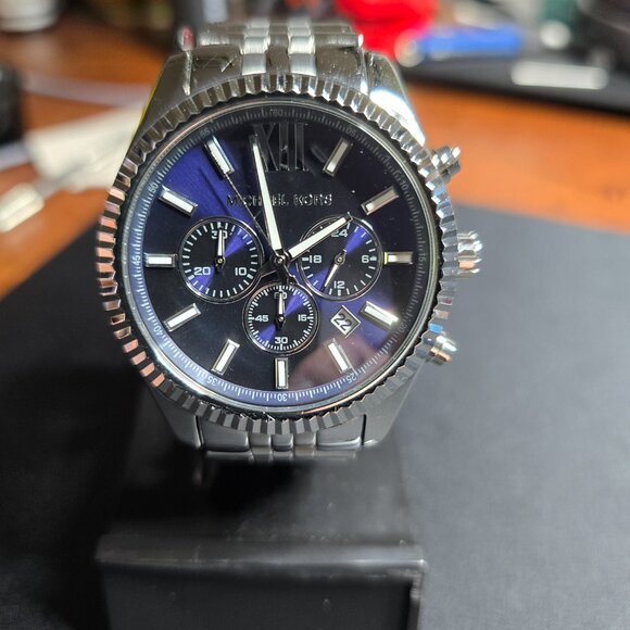 Michael Kors Chronograph Watch - Picture 1 of 5